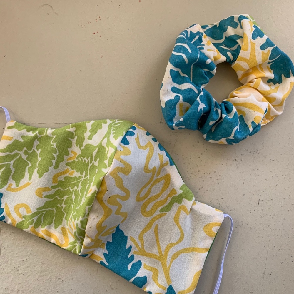 MATCHING HANDMADE REVERSIBLE MASK AND SCRUNCHIE